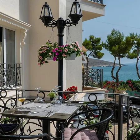 Ami Mar Hotel