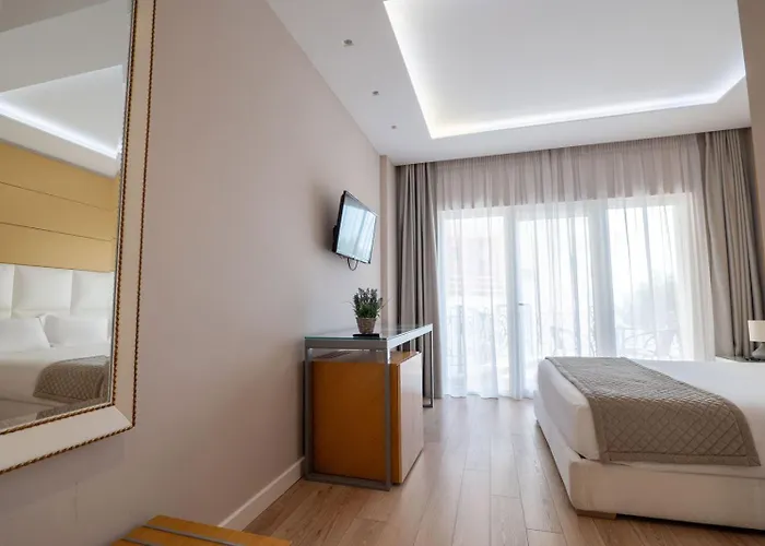 Ξενοδοχείο Ami Mar 4*