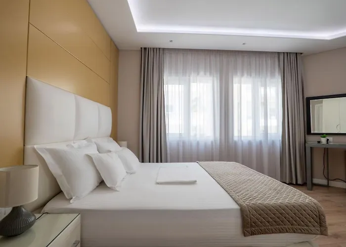 Ξενοδοχείο Ami Mar 4*