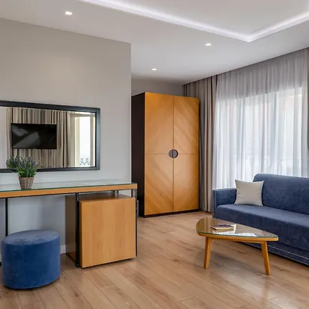 Ami Mar Hotel 4*