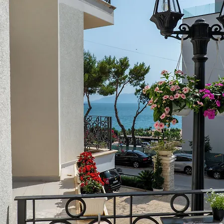 Ami Mar 4* Sarande